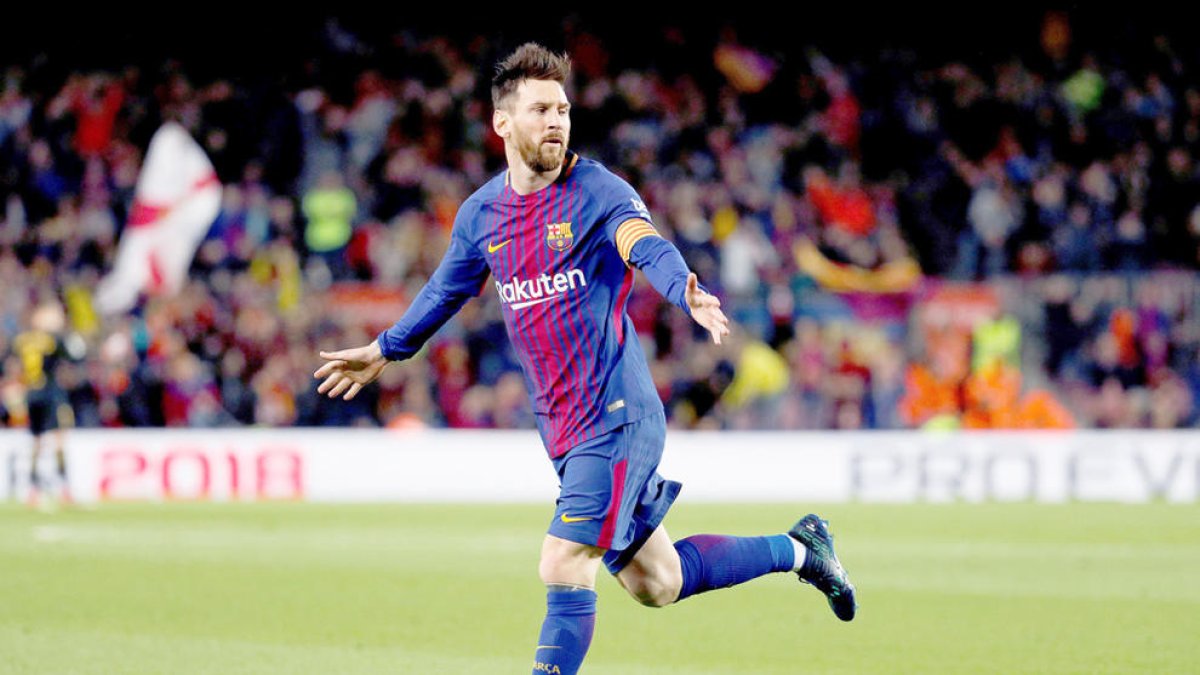 El Barça fa història a ritme de Messi