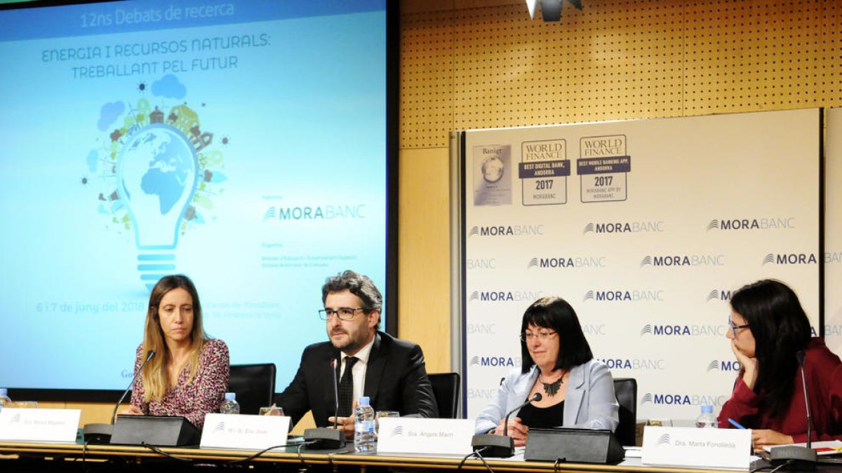 Jover defensa la jubilació als 60 dels mestres pel tipus de feina