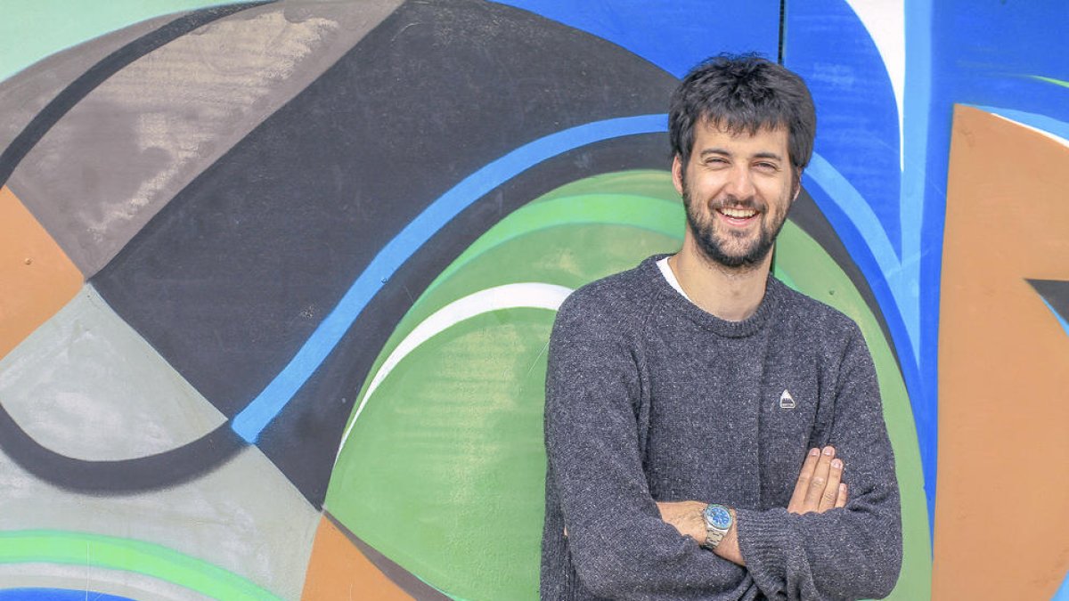 “És com un botó del pànic amb el qual pots avisar a emergències”