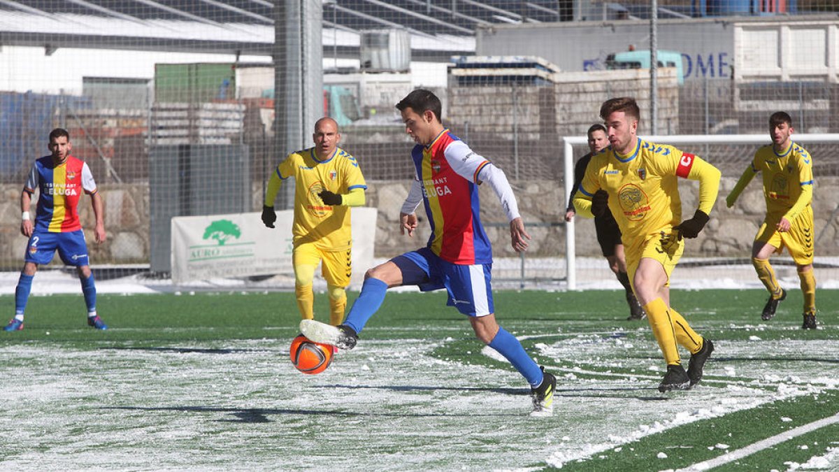 L'FC Andorra suma tres punts en un ambient gèlid i alhora caldejat