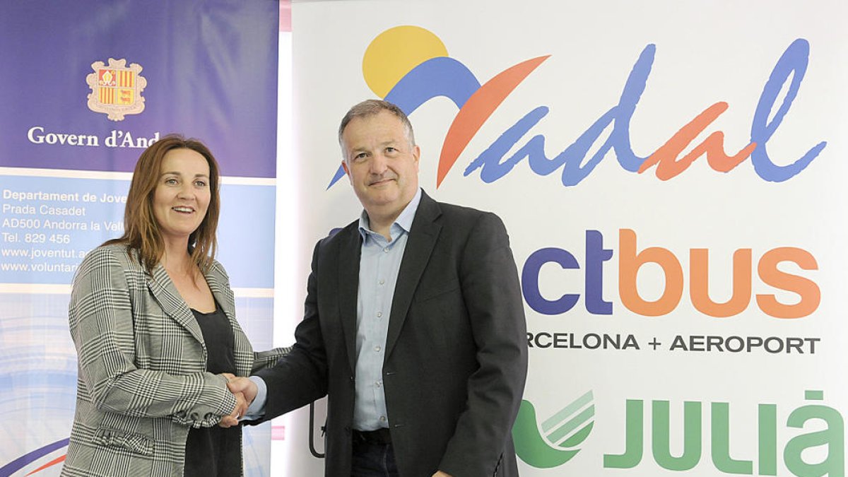 Descompte en el bitllet de bus per als voluntaris de Joventut