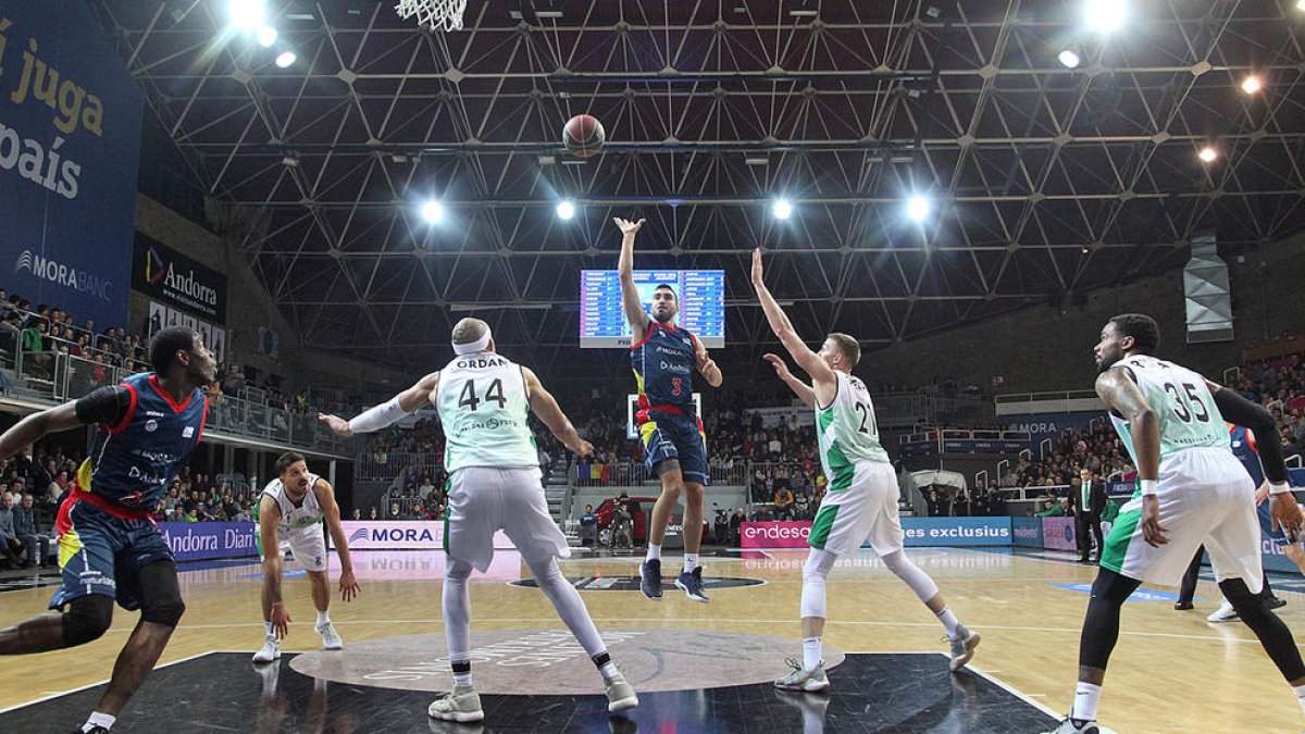 Jaime Fernández fa una crida a no desviar-se en tornar de l'aturada