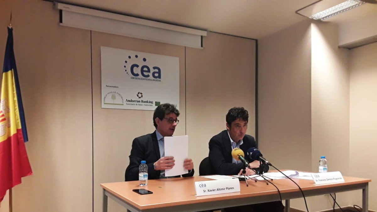 La CEA critica el Govern i el consell d'administració per la gestió de la CASS