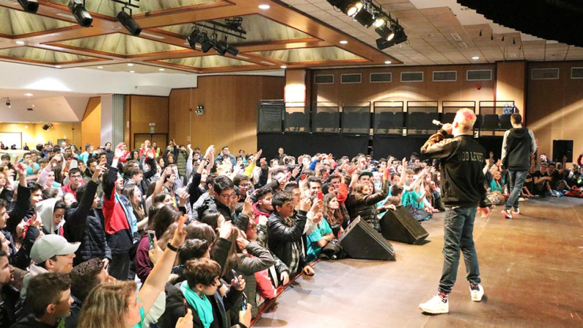 Més de 600 joves es diverteixen a l'Encamp Nit