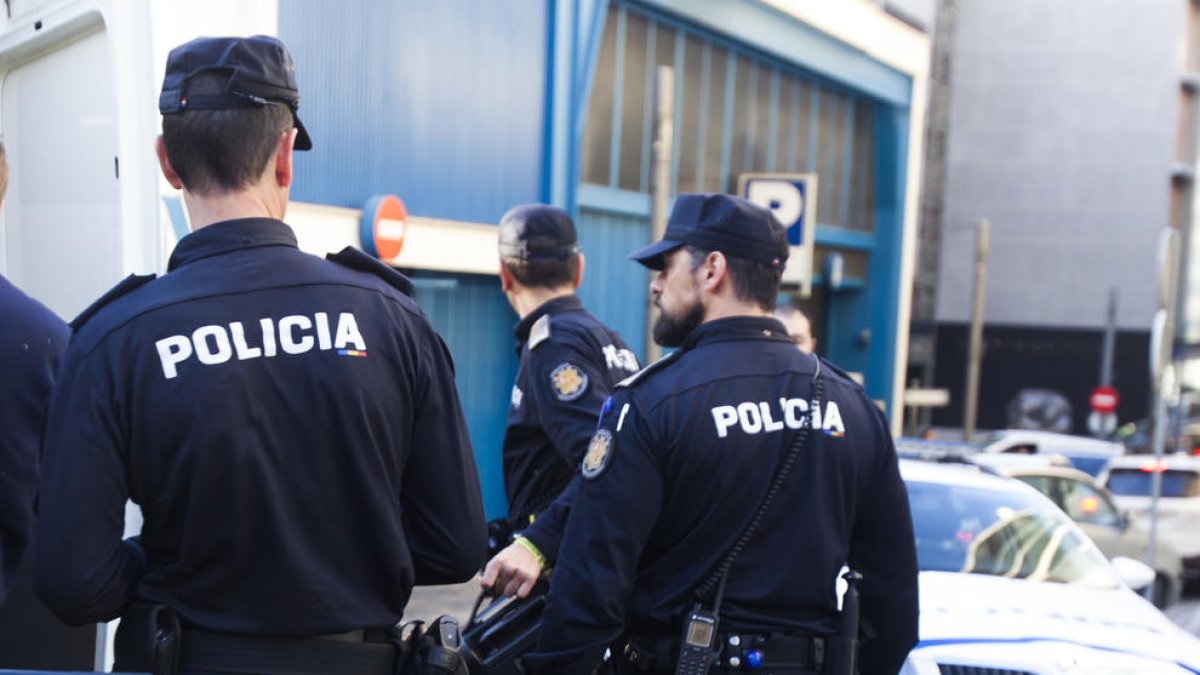 Policies i carcellers demanen revocar la reforma de pensions