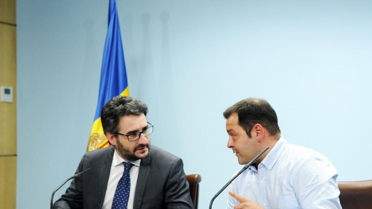 Jubilació als seixanta anys només per als professors