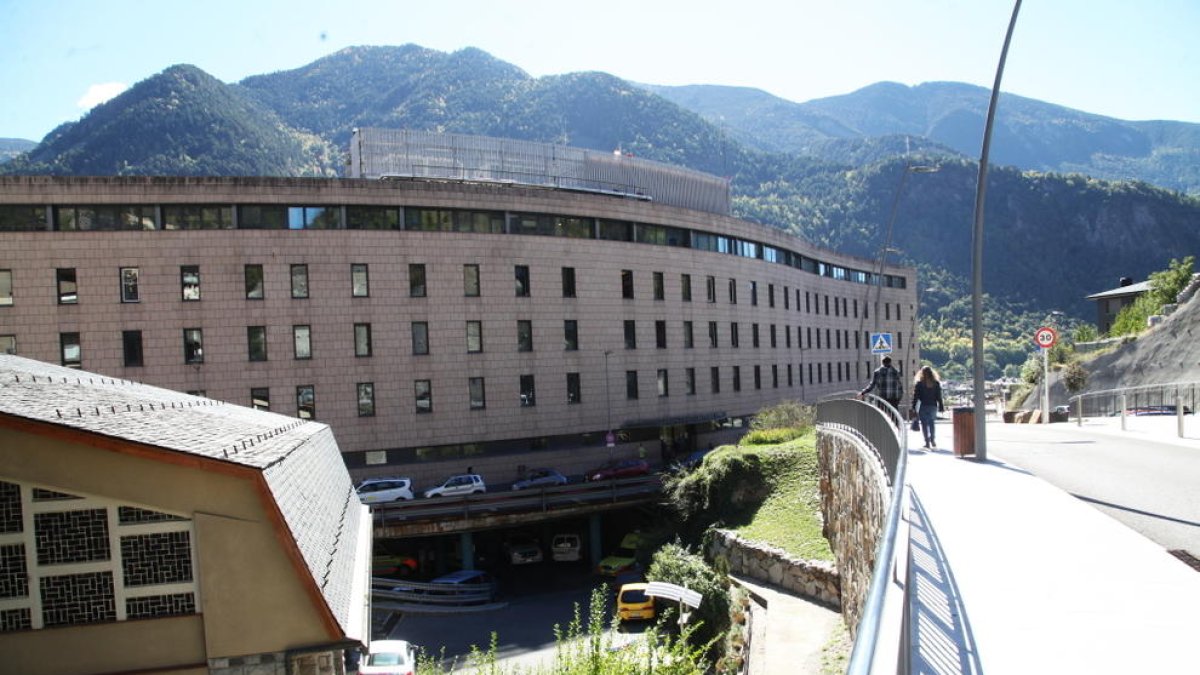 El SAAS pagarà les hores extres cada tres mesos per adequar-se a la llei