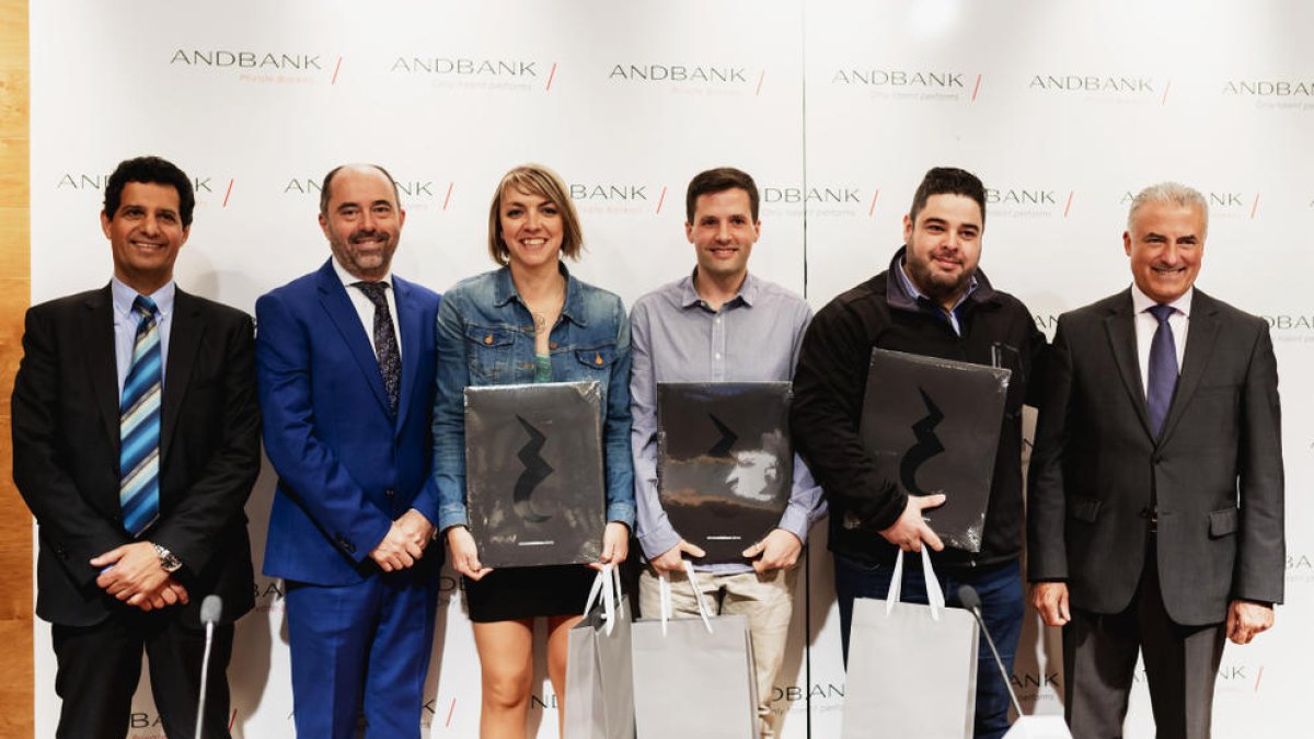 Un projecte d'educació canina guanya el Taller d'emprenedors