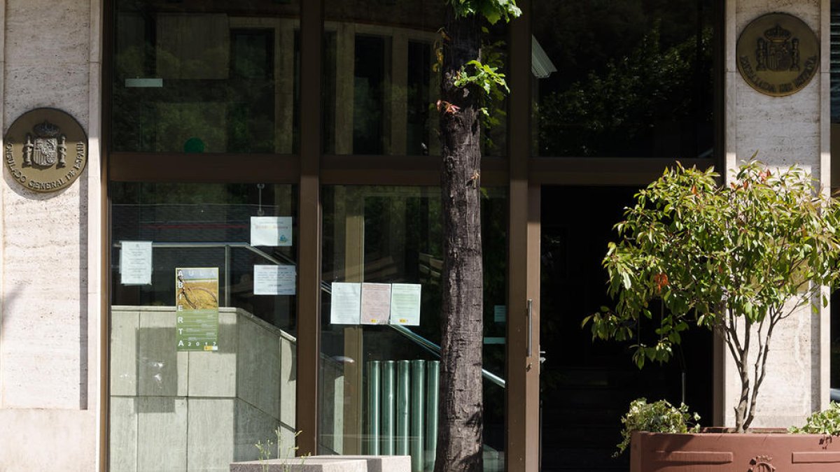 Els exàmens de batxillerat per a majors de 20 anys, a l'abril