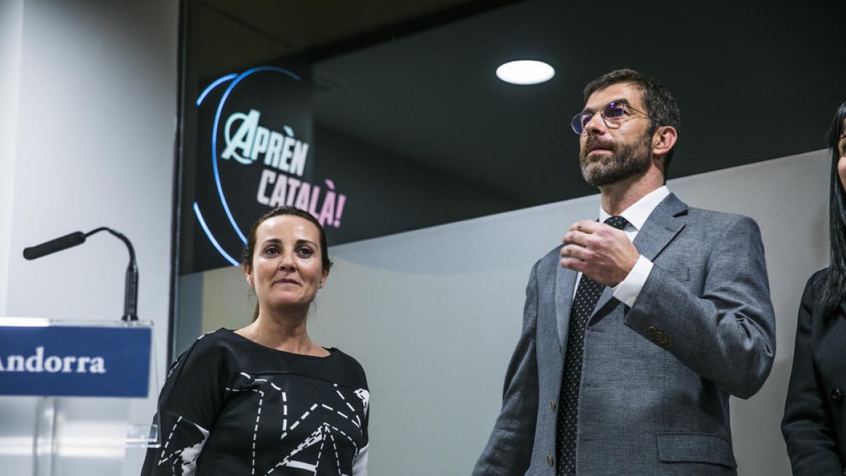 Vint sancions per incomplir la Llei del català