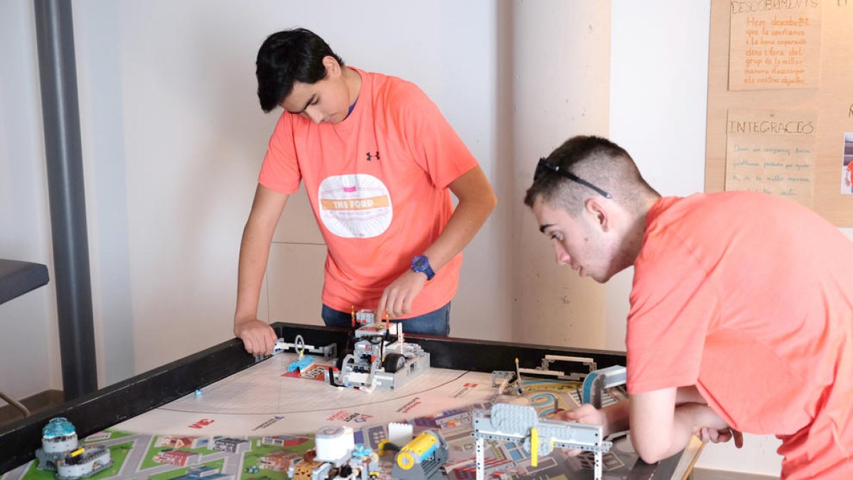 Les escoles andorranes, a la First Lego League de Catalunya