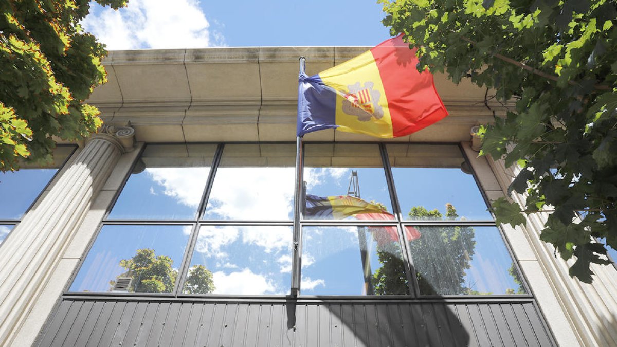 El Superior tomba tres recursos més dels bancs per les accions preferents