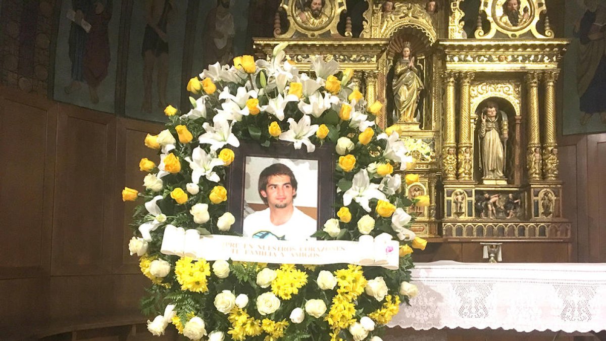 Emotiu acte de comiat a Samuel Prada a l'església d'Escaldes