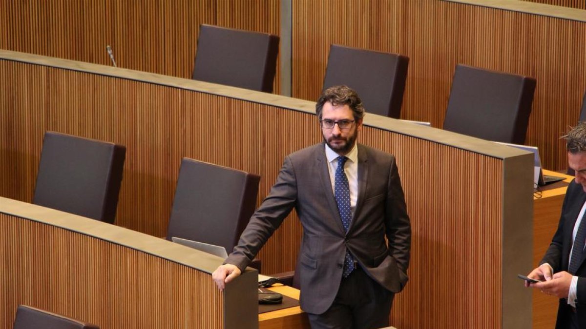 El ministre Eric Jover, durant la sessió de Consell General