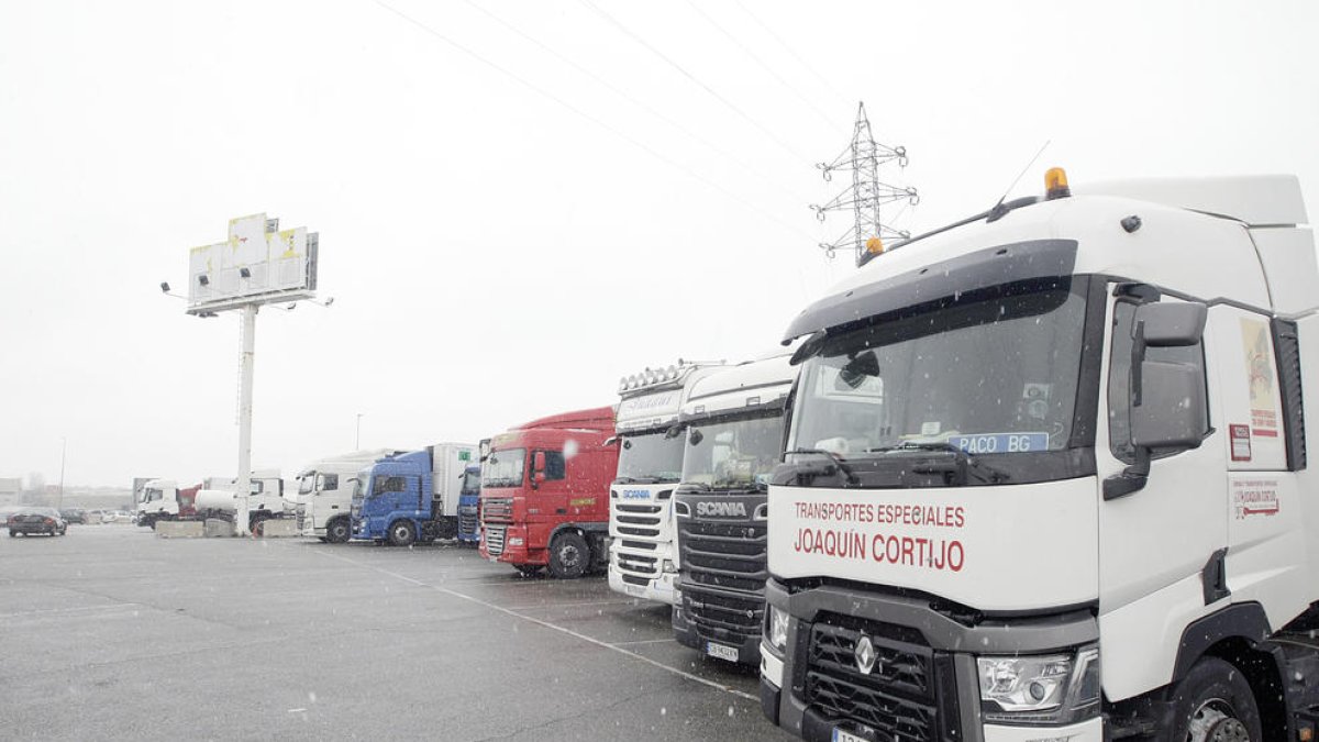 Camions bloquejats a Catalunya pel temporal
