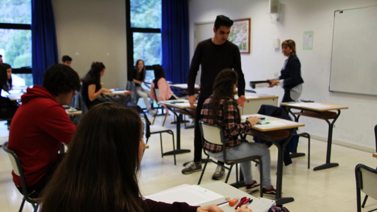 Gairebé el 100% dels estudiants supera la prova de batxillerat