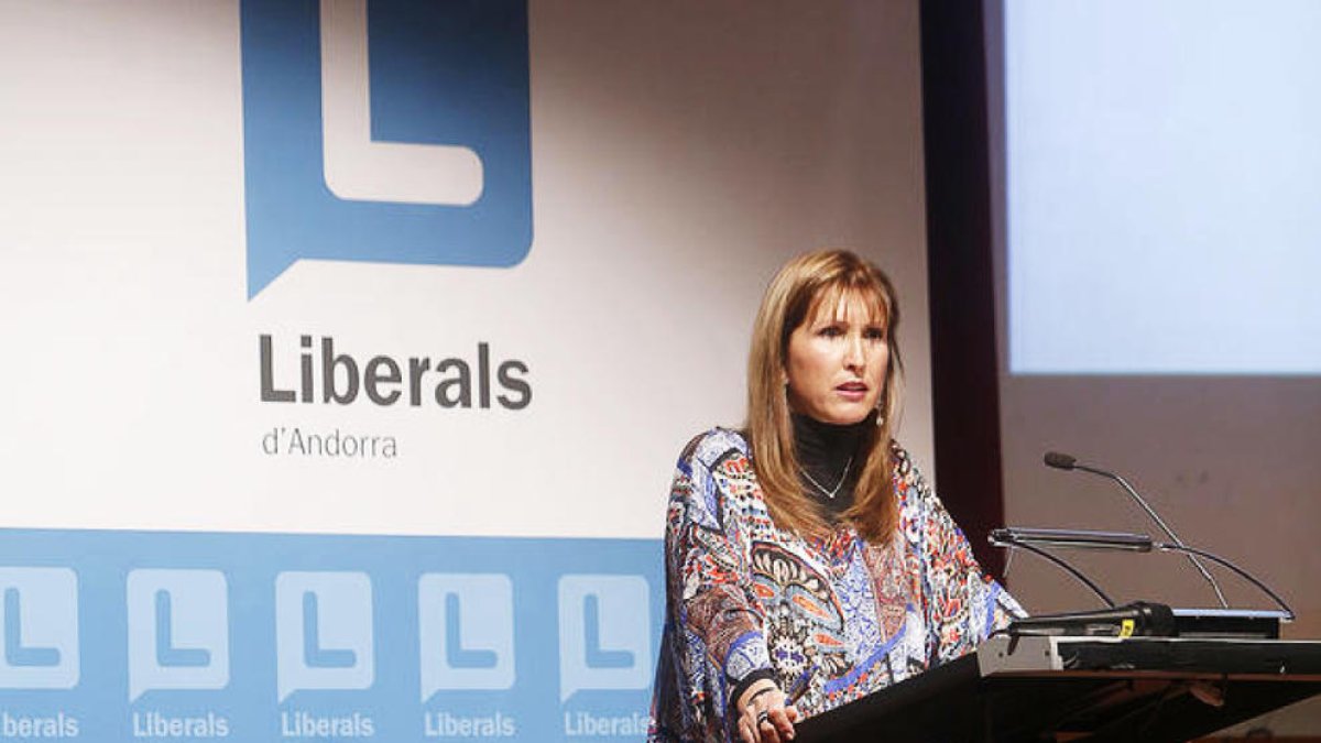 La crisi dels liberals acaba amb la dimissió de la vicepresidenta
