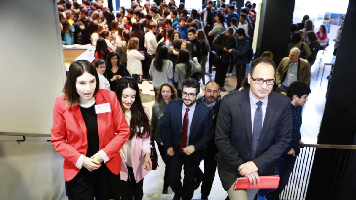 La jubilació dels professors costarà 900.000 euros l'any