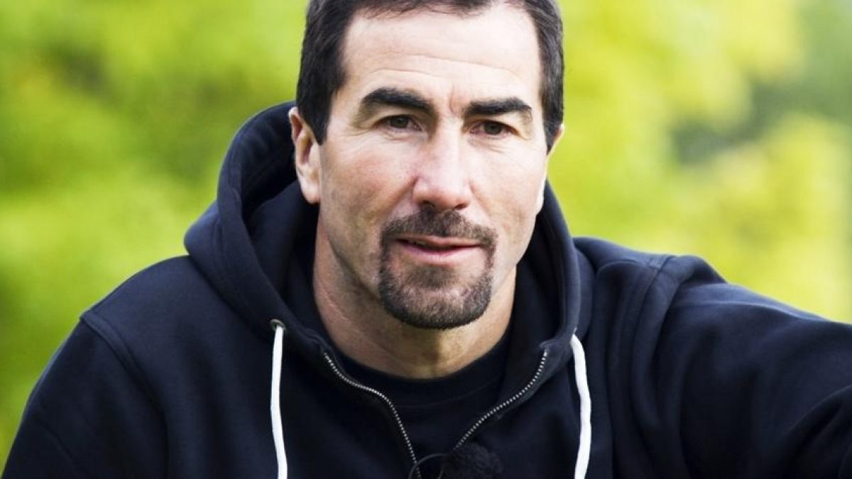 Un ex-campió gal d'esquí viurà al país per l'odi que rep per ser caçador