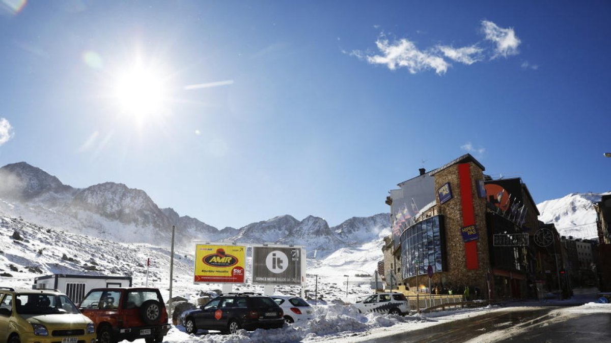 Demanda contra la treta de neu del Pas