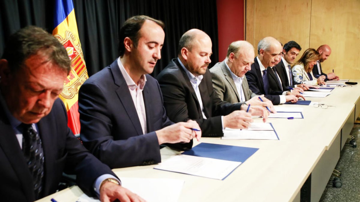 Una 'app' integrarà tot el transport públic