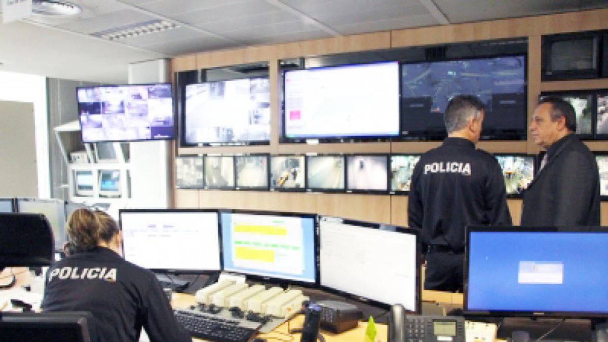 Els 33 nous policies s'integraran al juny i es destinaran a fer patrulles al carrer