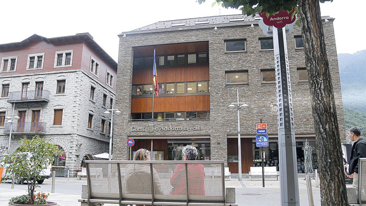 Complements de sou irregulars al comú