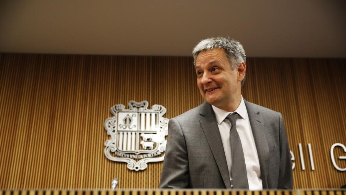 Saboya es retreu no haver fet abans la llei de reproducció humana assistida