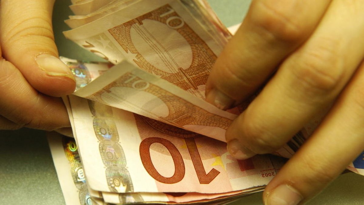 La pressió fiscal es redueix per primer cop en quatre anys