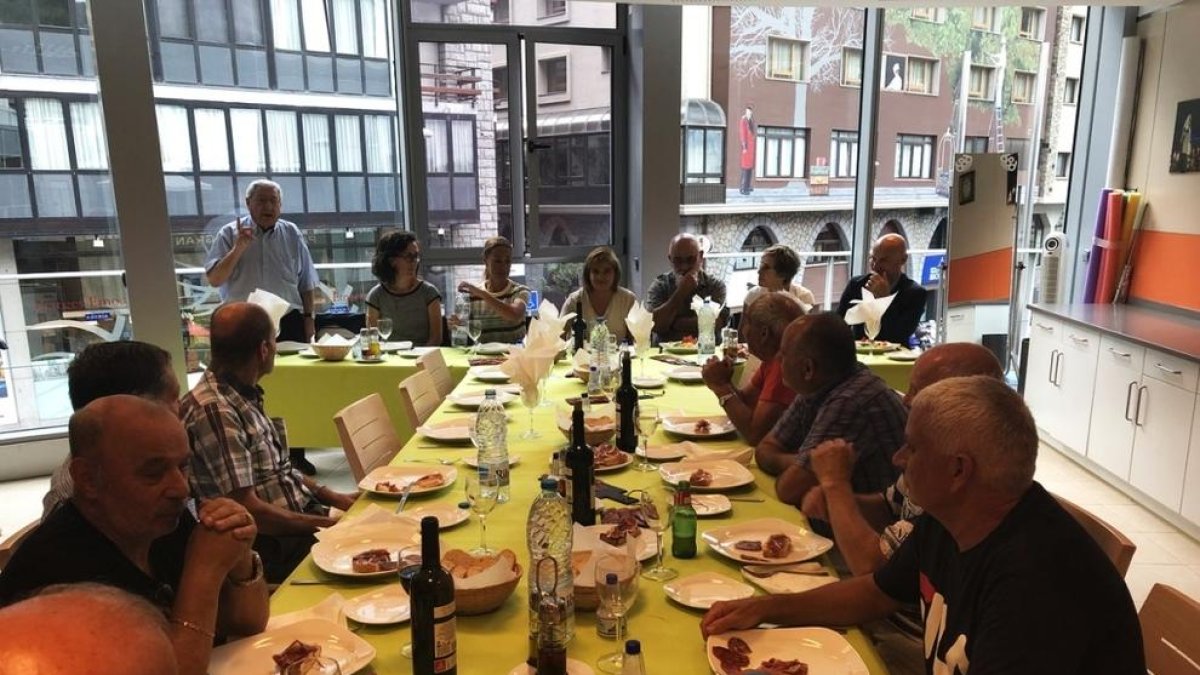 Comiat dels usuaris dels horts de Sucarana