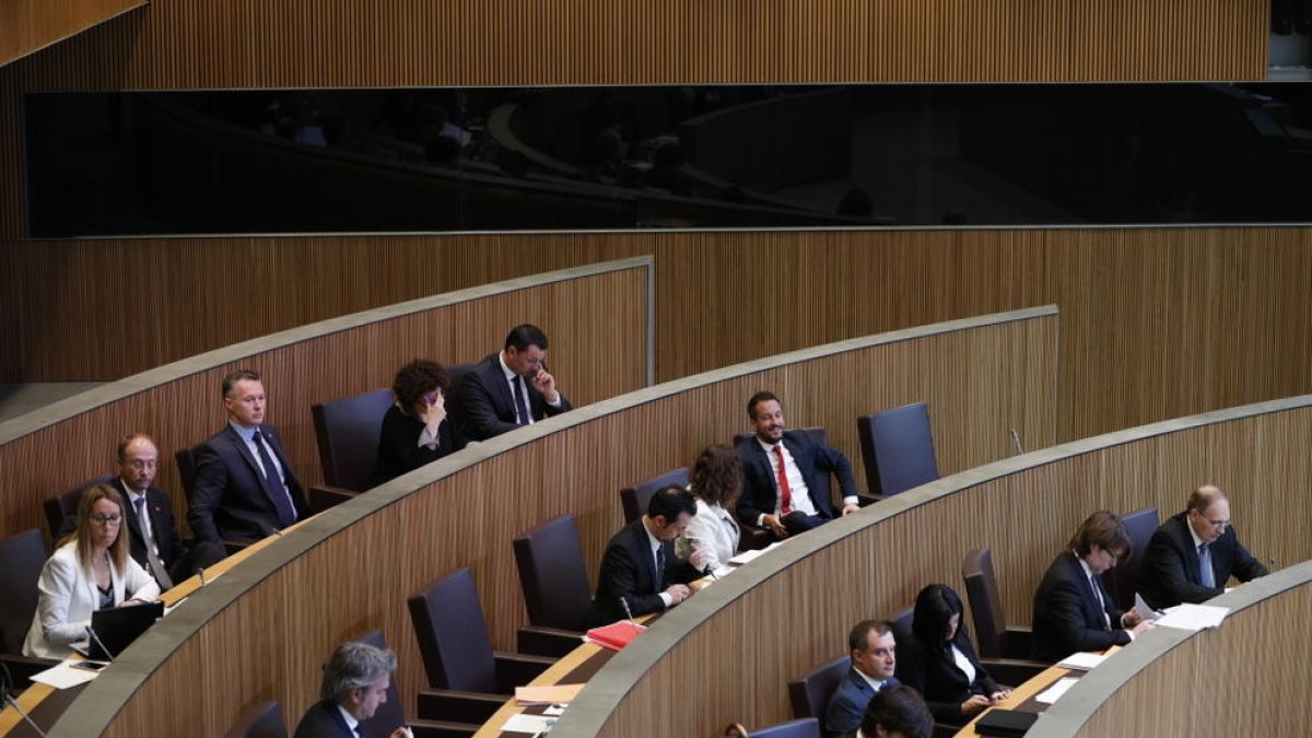 L'oposició veu amb bons ulls la petició de revisar el delicte fiscal de la Cambra