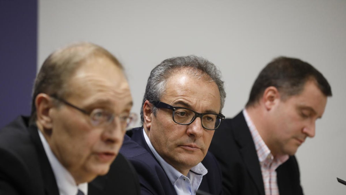 Camp garanteix el suport a la tercera via d'una part de CC