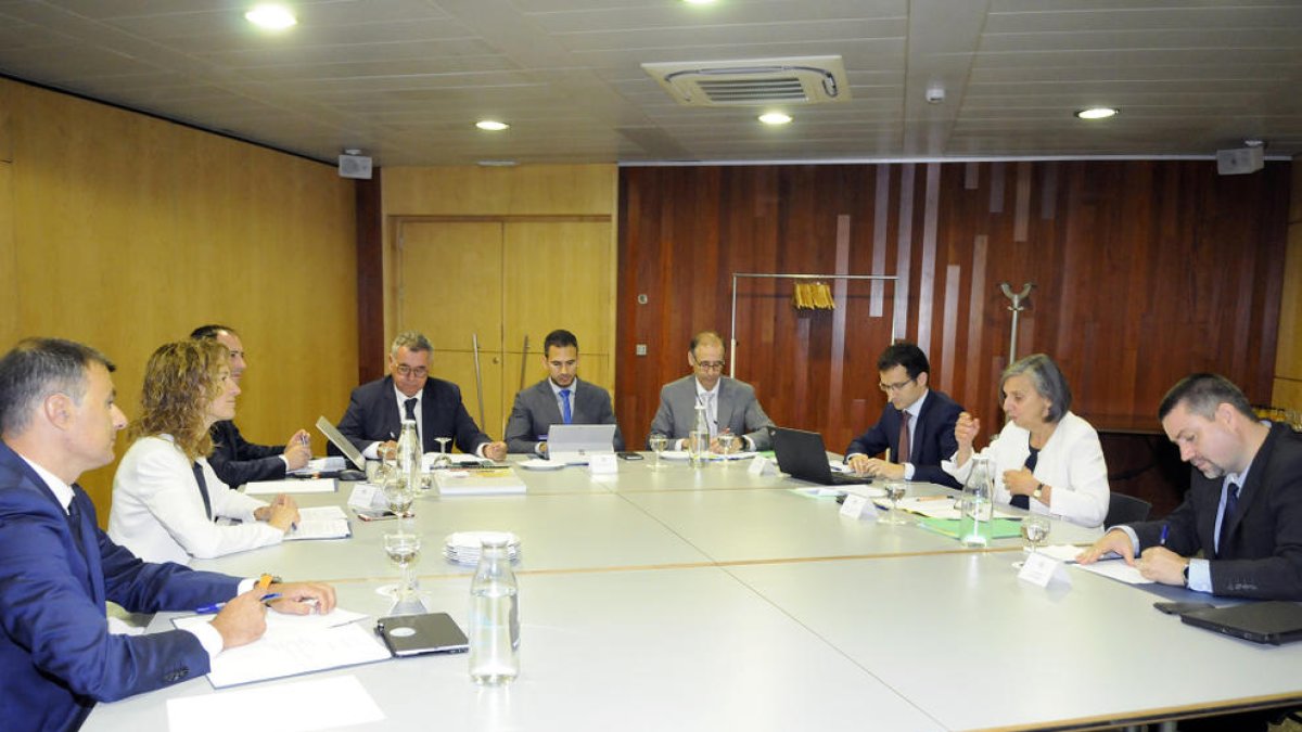 Reunió amb França per definir la col·laboració per combatre el canvi climàtic