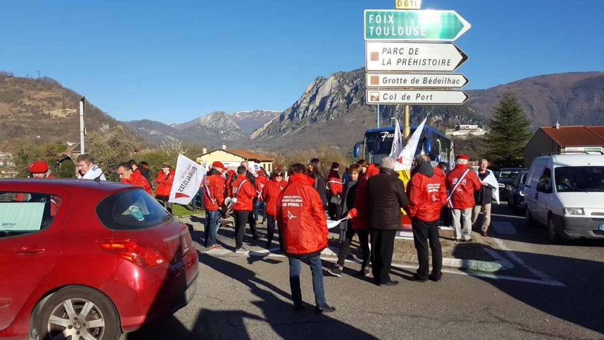 La protesta per l'augment del preu del dièsel amenaça de bloquejar l'Arieja