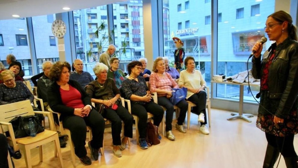 Xerrada de motivació de la gent gran a Escaldes