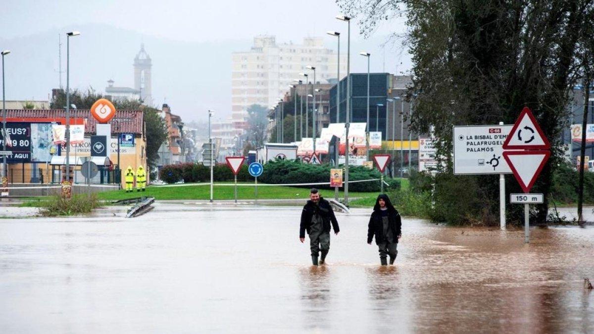 Evacuacions a Girona iTenerife per les pluges