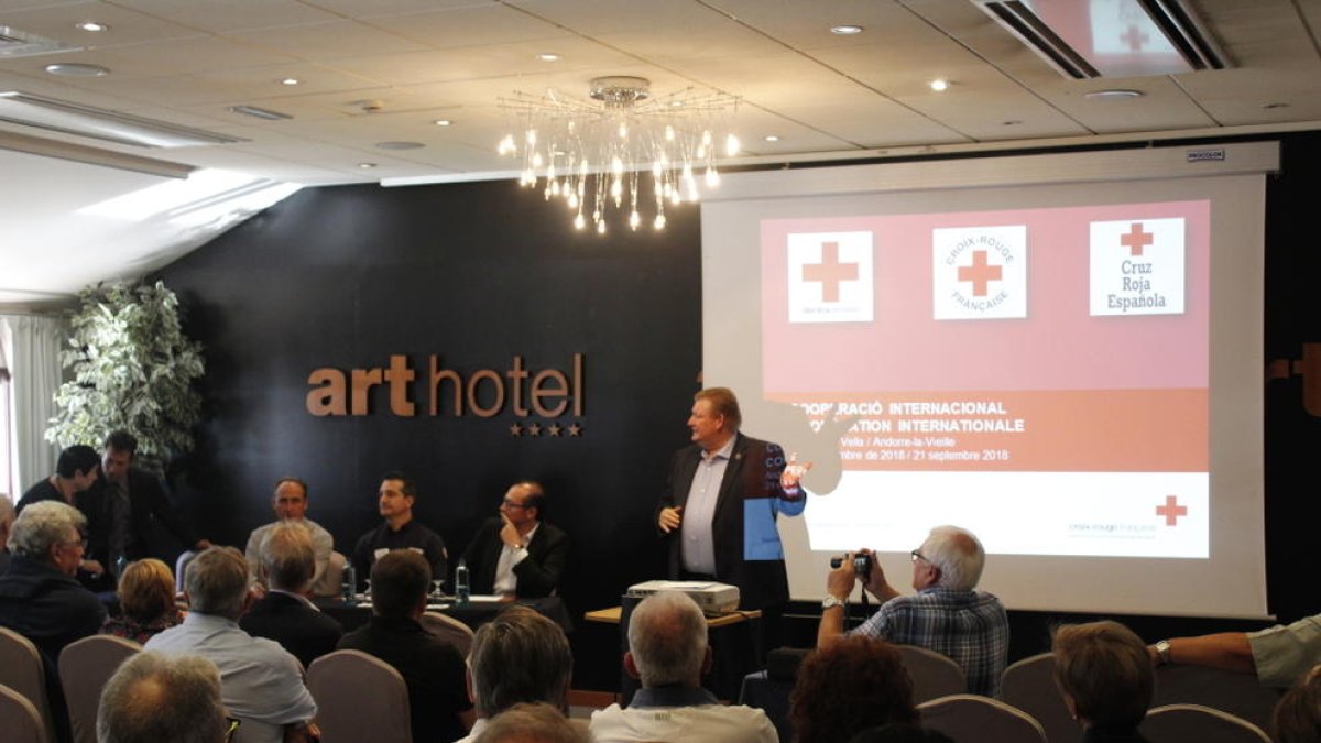 Conveni a tres bandes