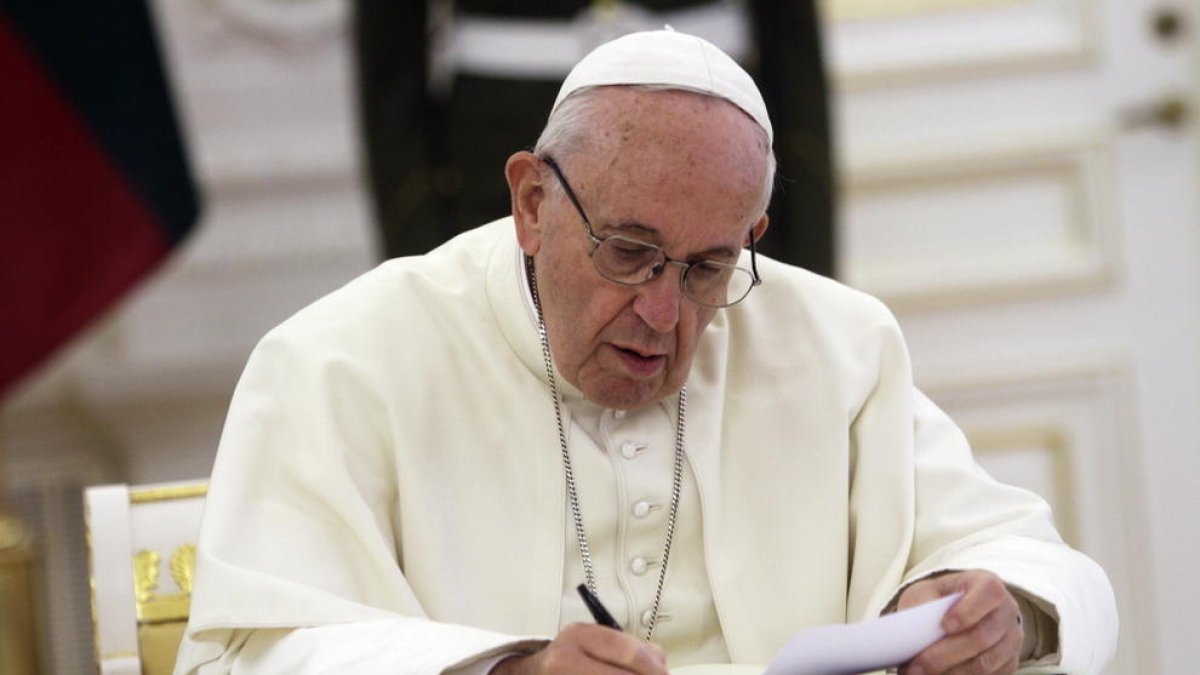 La Xina i el Vaticà signen un acord per reprendre el contacte diplomàtic