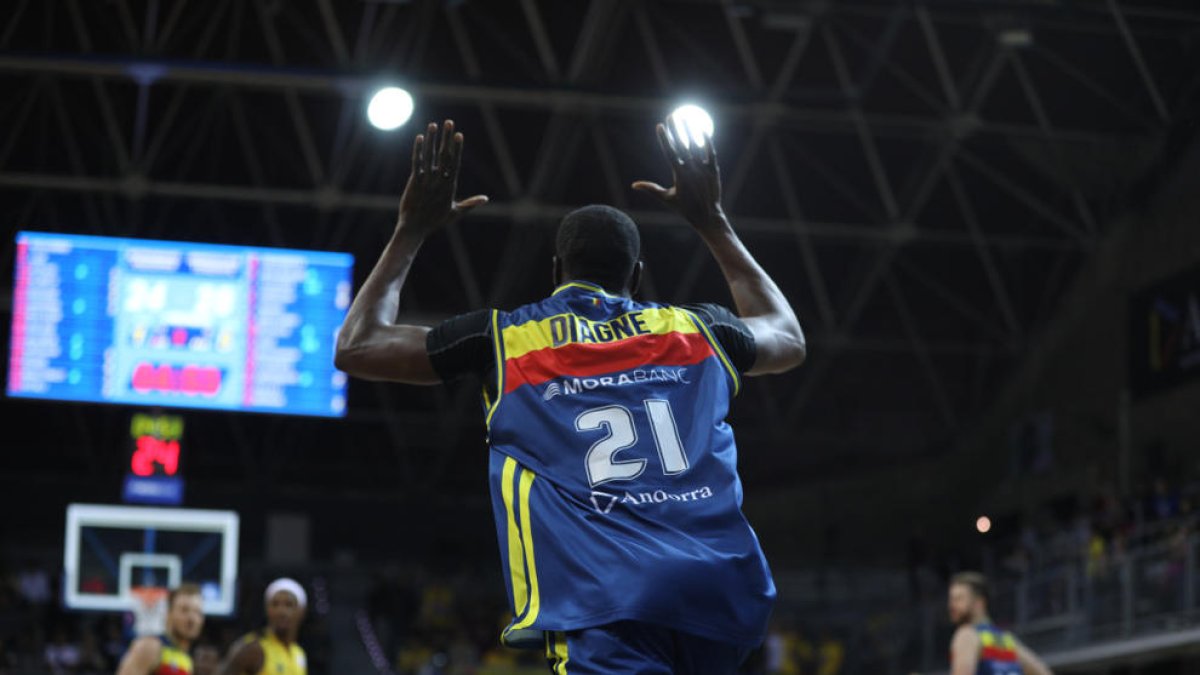 Guanyar per fer un pas endavant