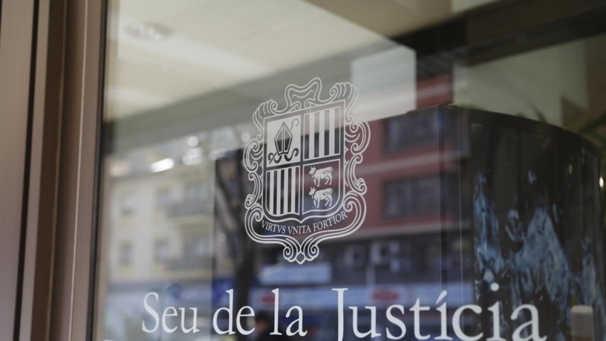 Presó per apropiar-se 100.000 euros d'una immobiliària