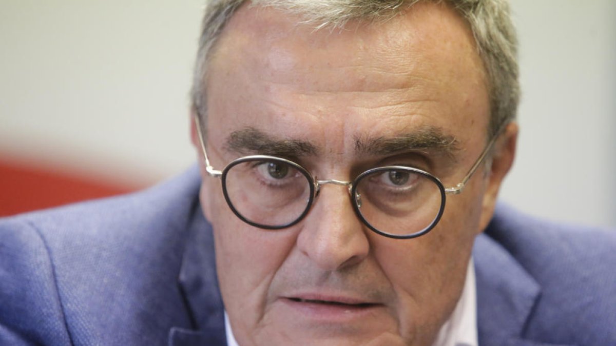 Ros desmenteix Bartumeu sobre el subsidi d'atur