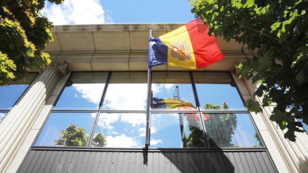 Demanda del mestre que va impugnar l'edicte d'Educació