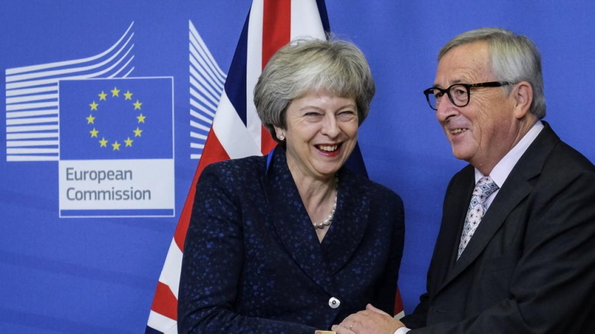 La UE espera ratificar avui l'acord pel Brexit