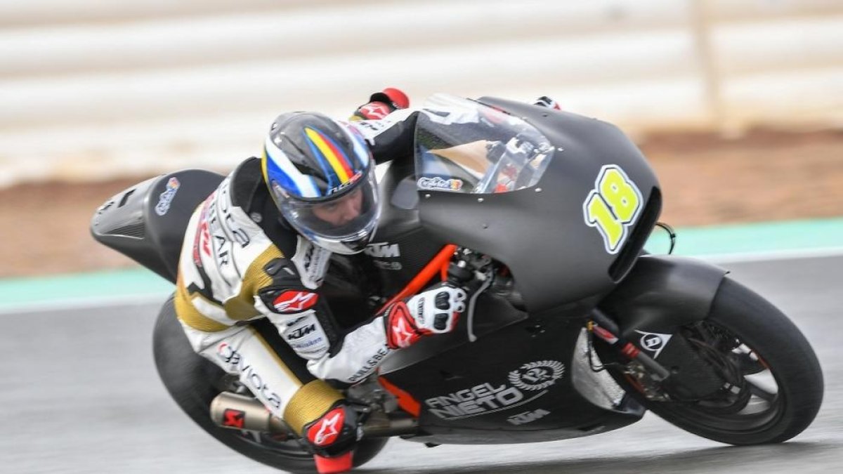 Pas endavant de Cardelús, molt còmode en sec i moll