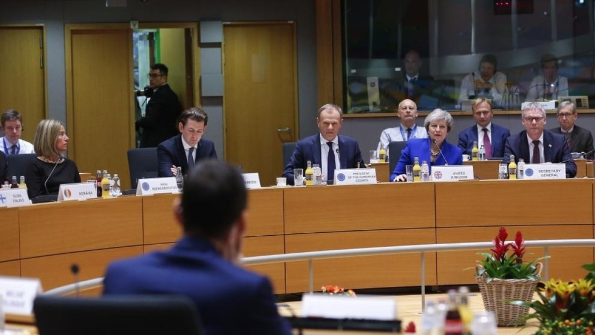 Els vint-i-set països de la Unió Europea donen suport al Brexit