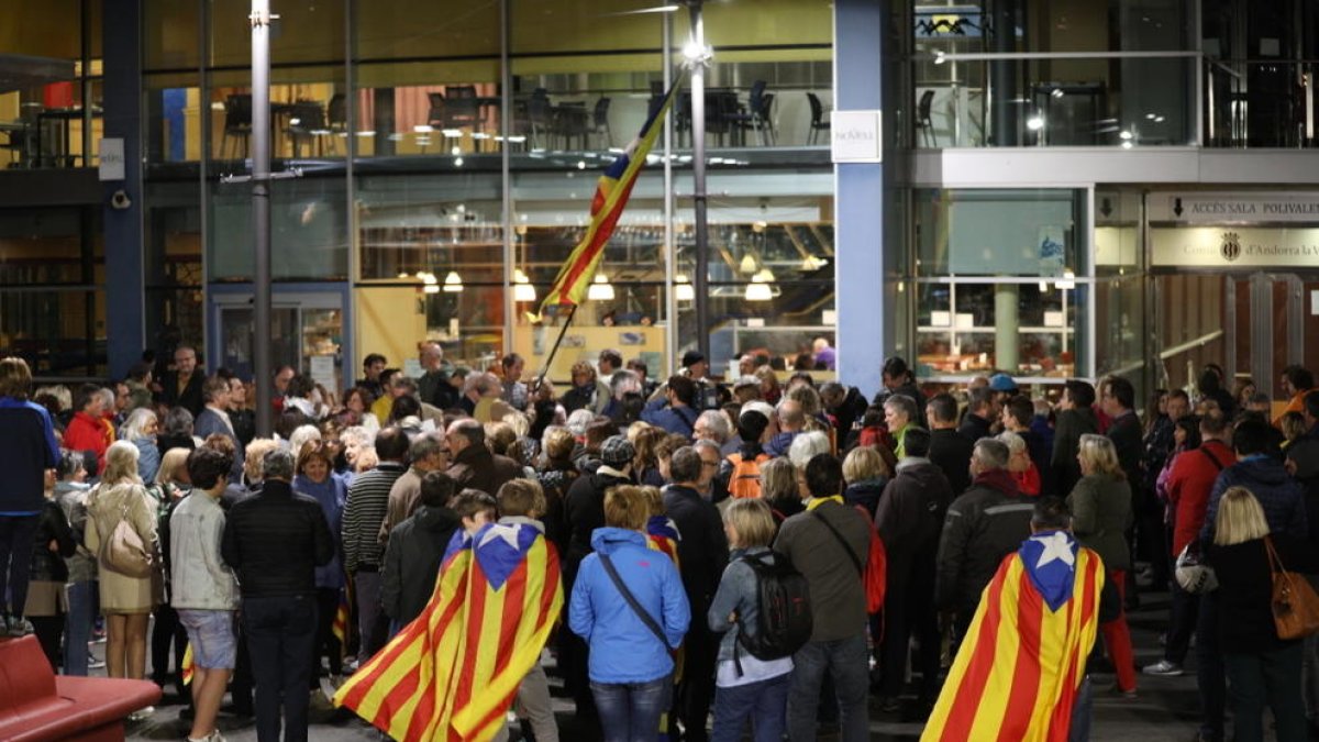 El PS acusa Govern d'afavorir Espanya en el procés català