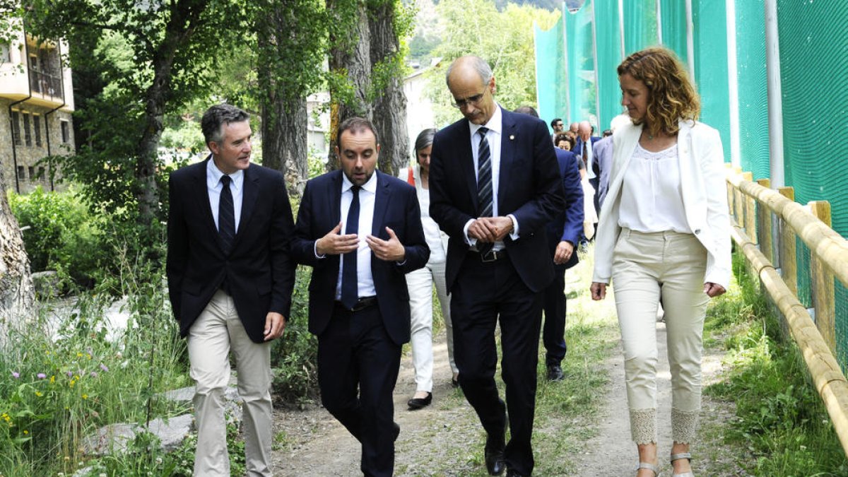 Aliança amb França per promoure les energies renovables