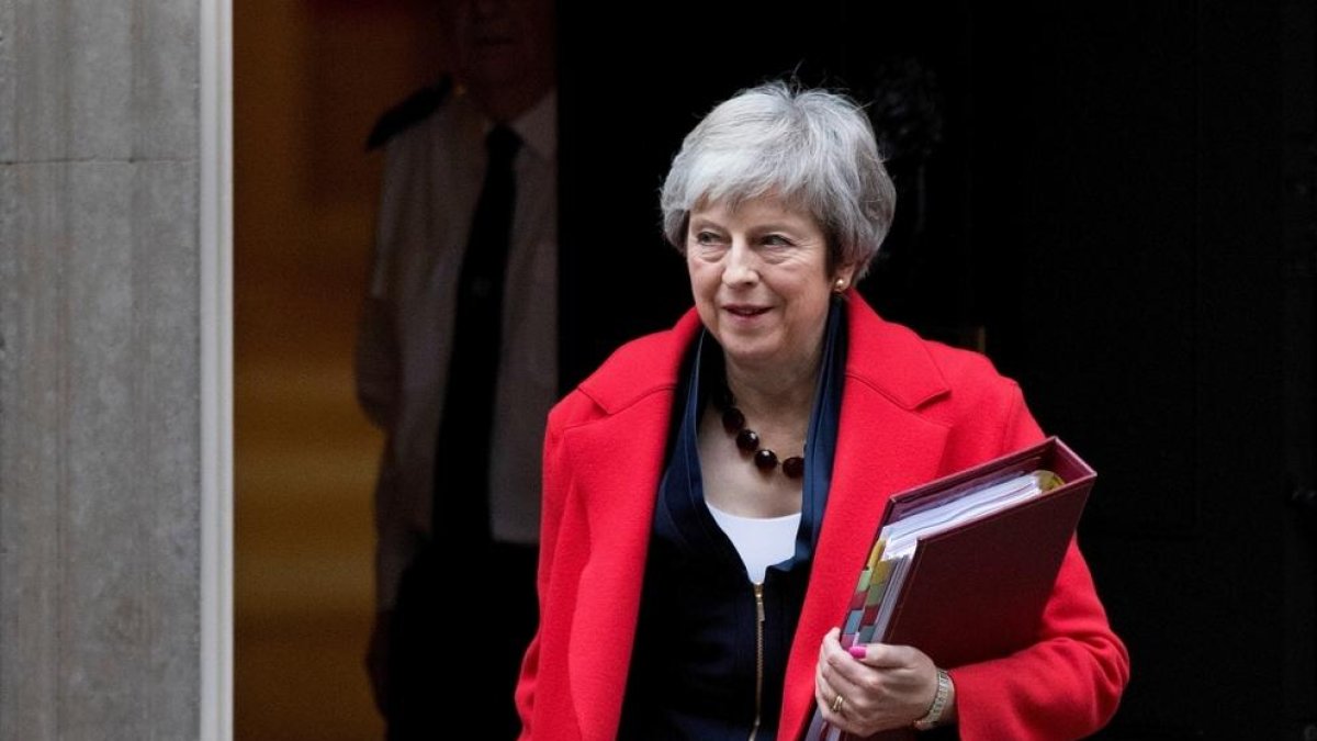 May es nega a revelar el seu 'pla B' per al Brexit