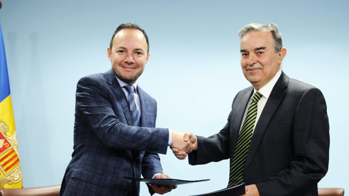 Càritas cedeix un pis a Afers Socials per acollir persones en risc d'exclusió