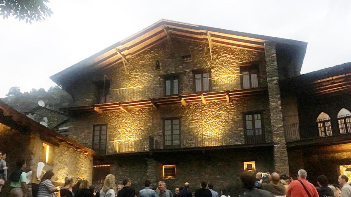 FEDA sufraga els 50.000 euros de la il·luminació de casa Rossell d'Ordino